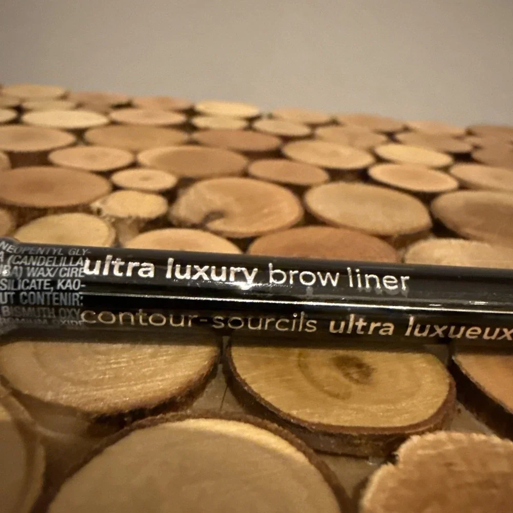 Avon Ultra Luxury Brow Liner Pencil Soft Black B01 Sealed New
